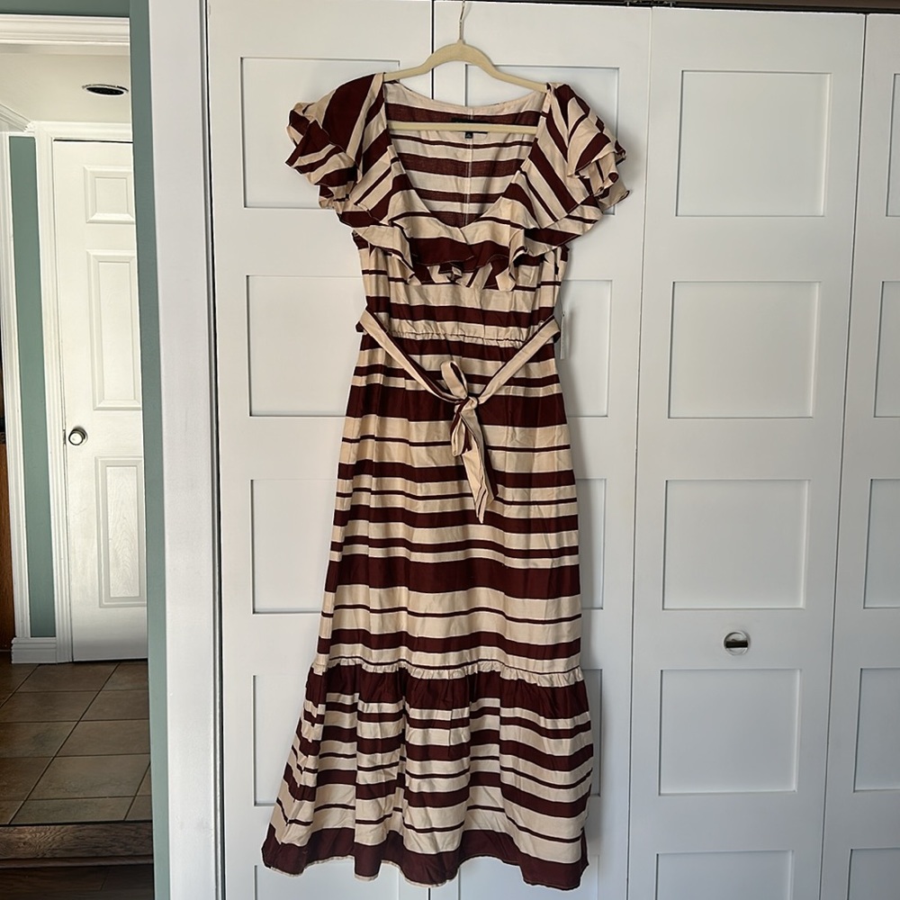 ELOQUII Ruffle Maxi Dress in Cream and Brown. Size 14